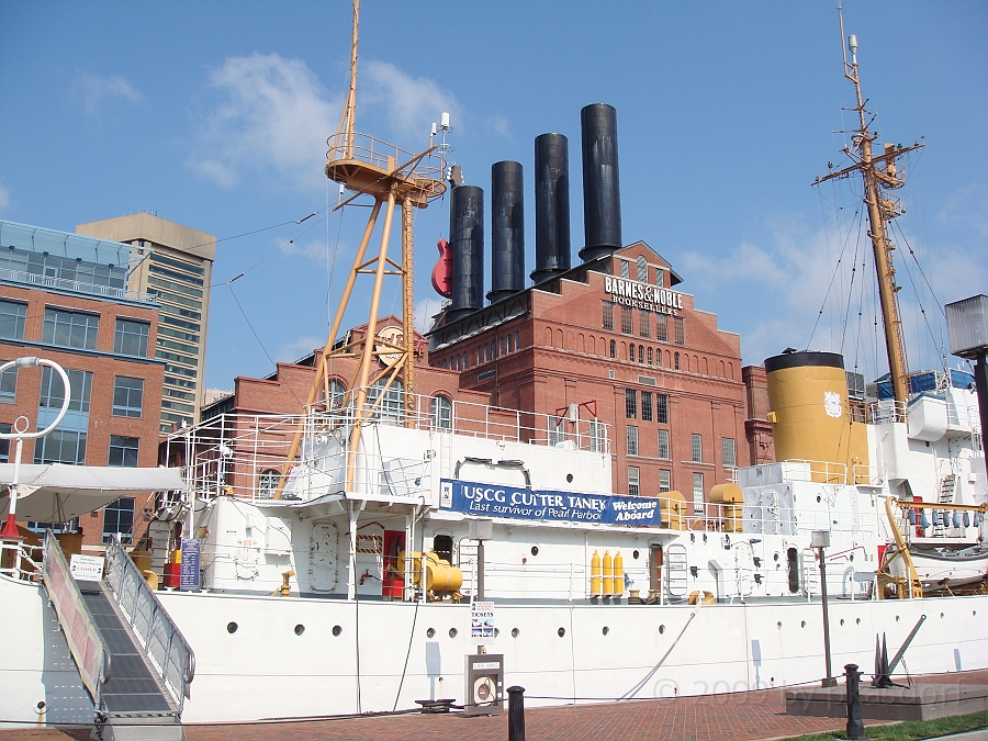 Baltimore [2009 July 02] 022.JPG - Scenes from Baltimore's Inner Harbor.